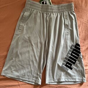 NWT Boys Puma Shorts Size Medium